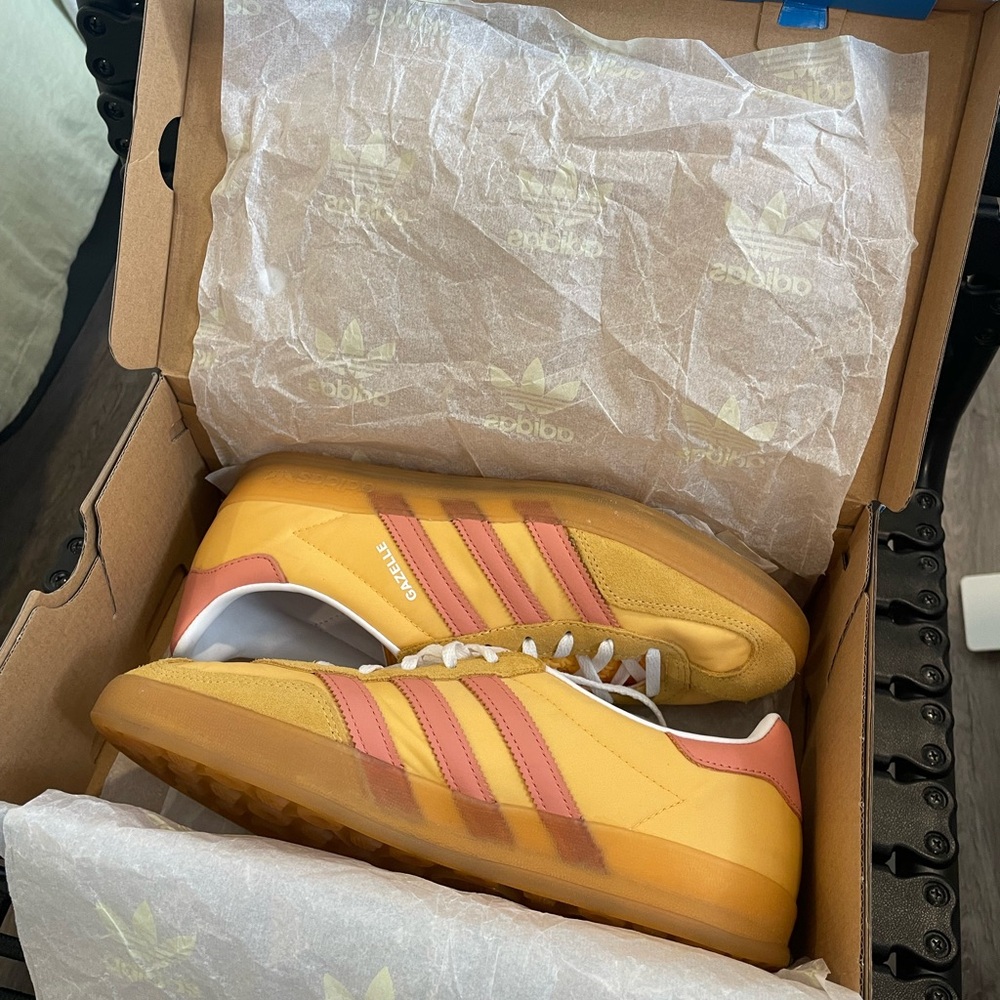 Gazelle Indoor Shoes